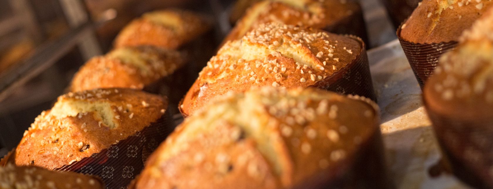 Pan horneándose en el horno.