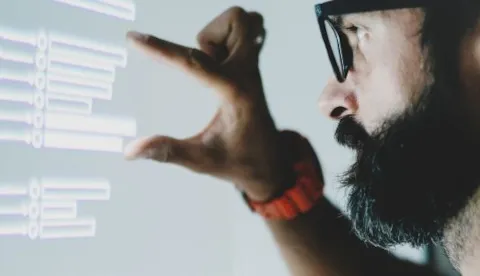 ¿Cómo están abordando las empresas el camino hacia la inteligencia artificial?